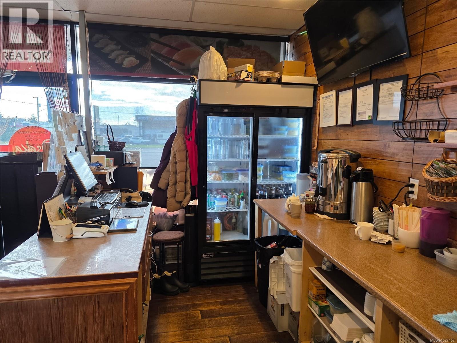 6 450 Ryan Rd, Courtenay, British Columbia  V9N 0E1 - Photo 3 - 1027457