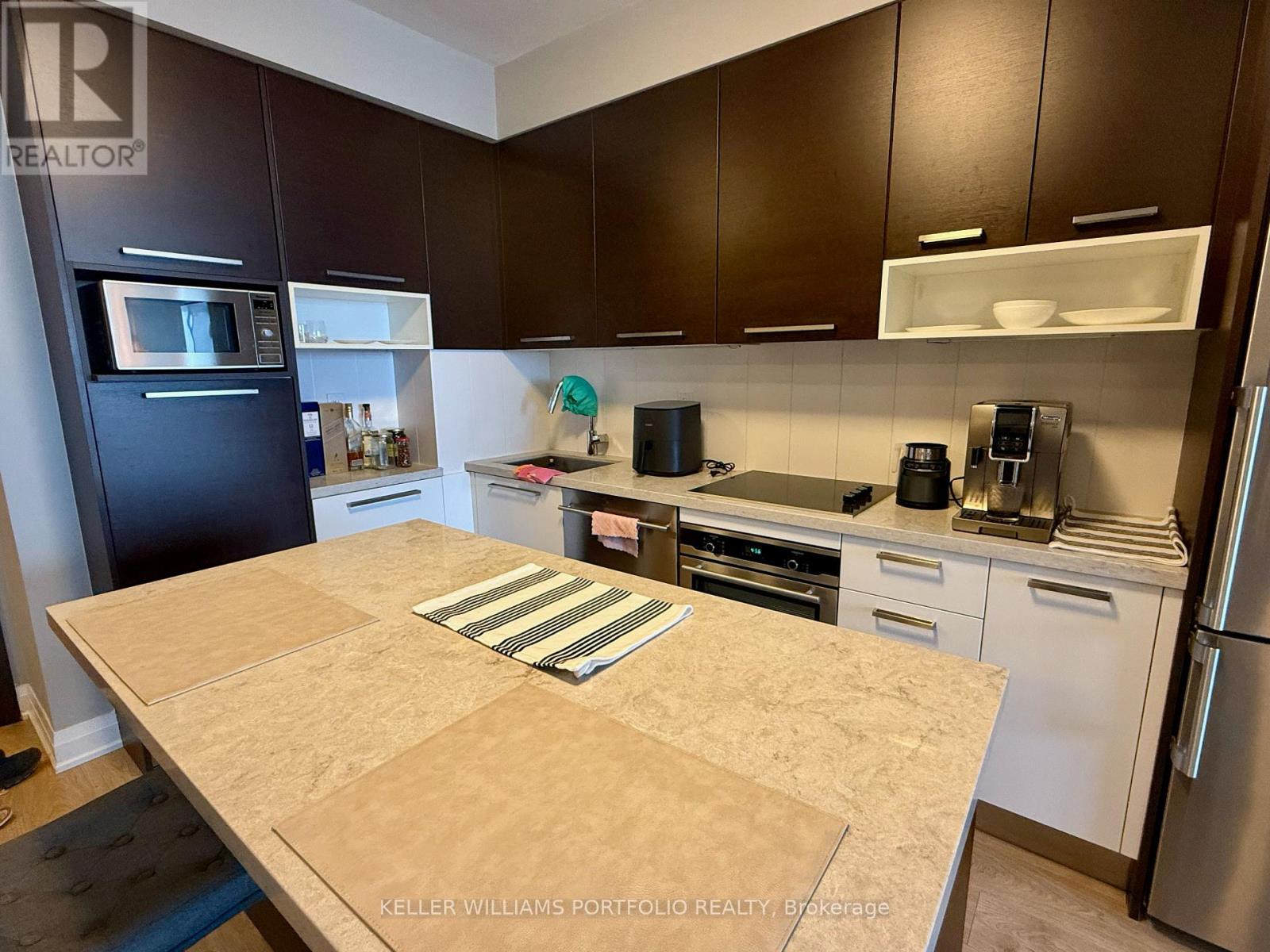 3902 - 36 Park Lawn Road, Toronto, Ontario  M8V 0E5 - Photo 3 - W12835388