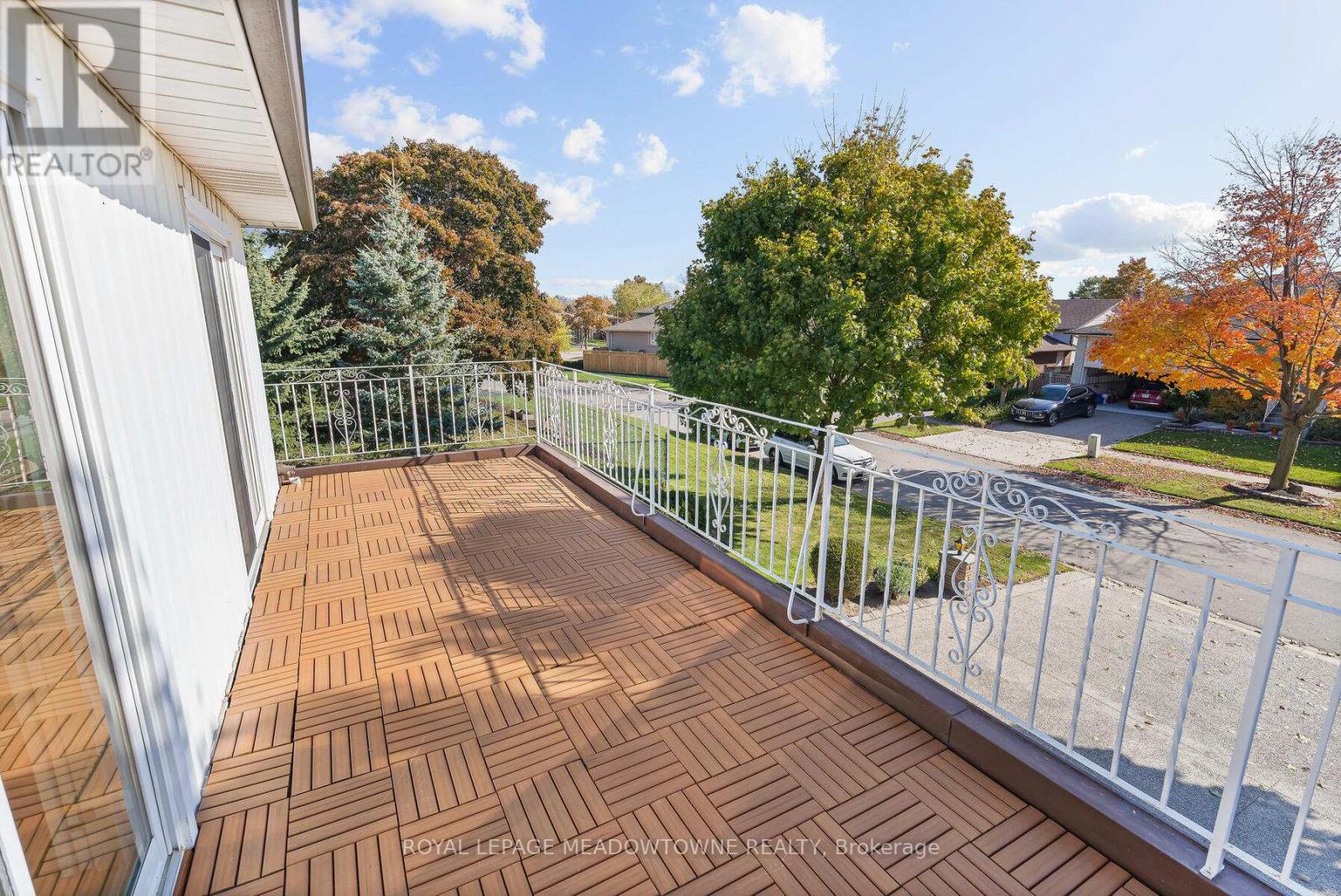 305 Ulric Crescent, Oakville, Ontario  L6K 3R3 - Photo 24 - W12835422