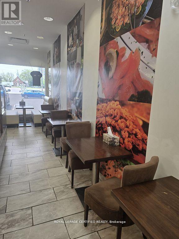 4141 Dixie Road, Mississauga (Rathwood), Ontario  L4W 1V5 - Photo 19 - W12835430