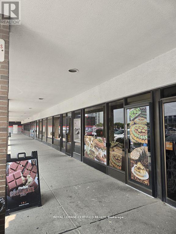 4141 Dixie Road, Mississauga (Rathwood), Ontario  L4W 1V5 - Photo 2 - W12835430