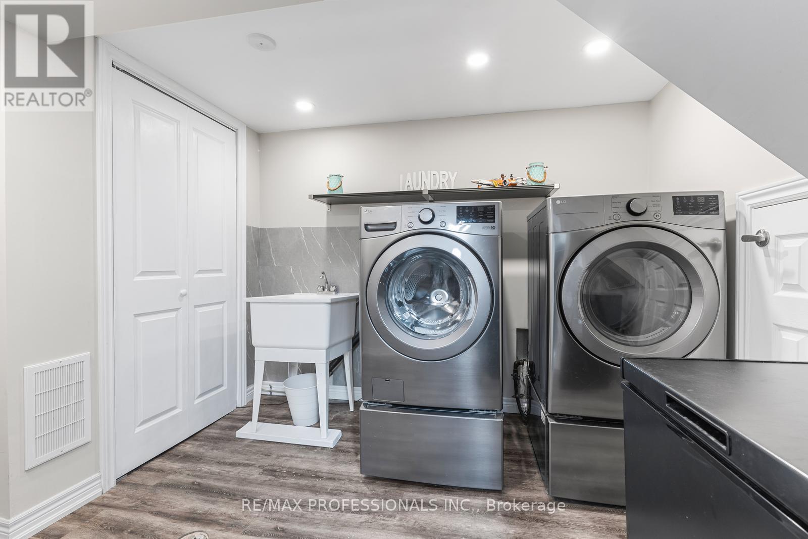 7656 Priory Crescent, Mississauga, Ontario  L4T 3H5 - Photo 31 - W12835470