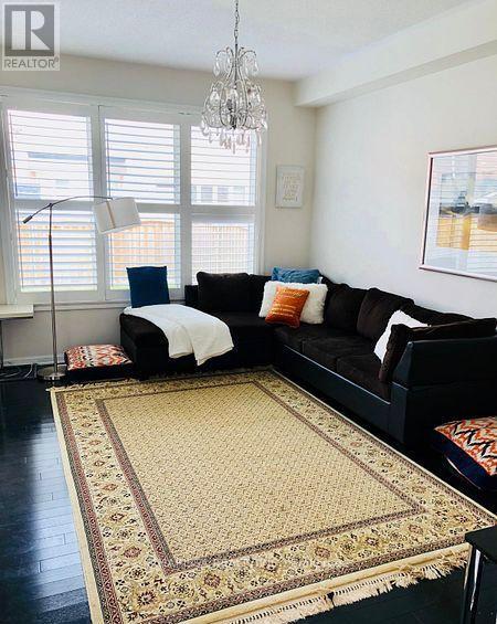 945 Farmstead Drive, Milton, Ontario  L9T 8H9 - Photo 11 - W12835498