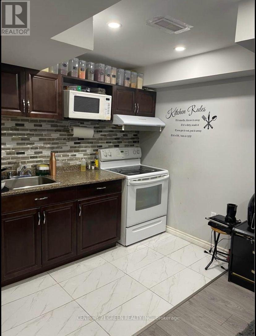 Basement - 5995 Cherrywood Place, Mississauga, Ontario  L5M 4Z6 - Photo 11 - W12835526