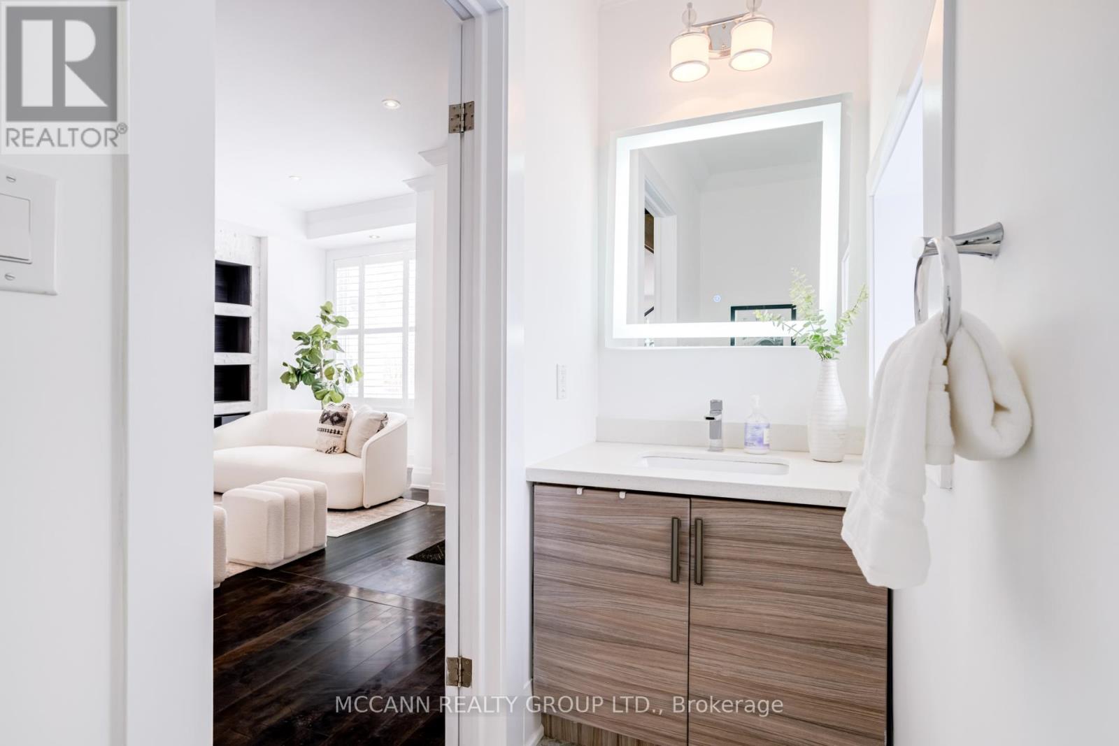 1155 Greenwood Avenue, Toronto, Ontario  M4J 4E7 - Photo 29 - E12795054