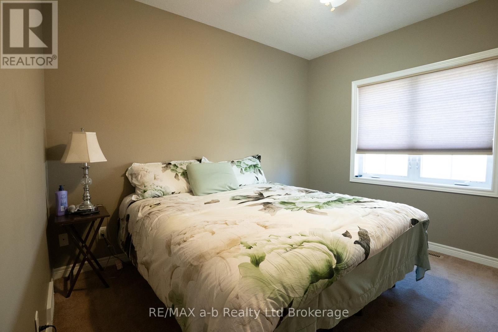 7 Irving Drive, Norwich, Ontario  N0J 1P0 - Photo 12 - X12835670