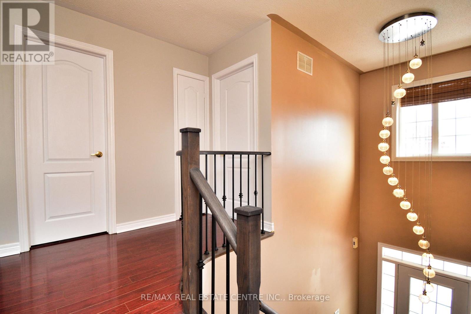 94 Seahorse Avenue, Brampton, Ontario  L6V 4N8 - Photo 19 - W12835316