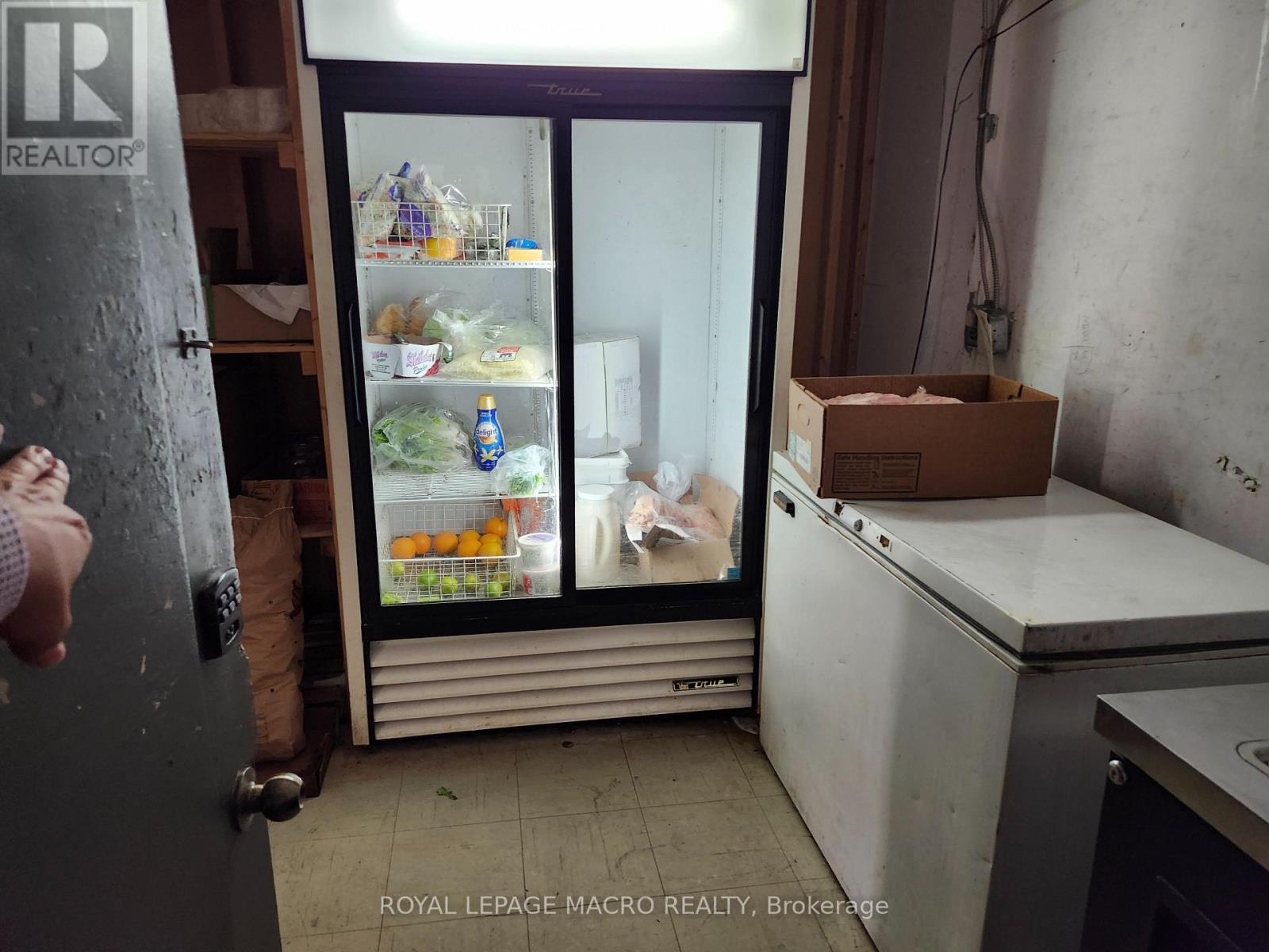 49 Scott Street W, St. Catharines, Ontario  L2R 1E1 - Photo 14 - X12835480