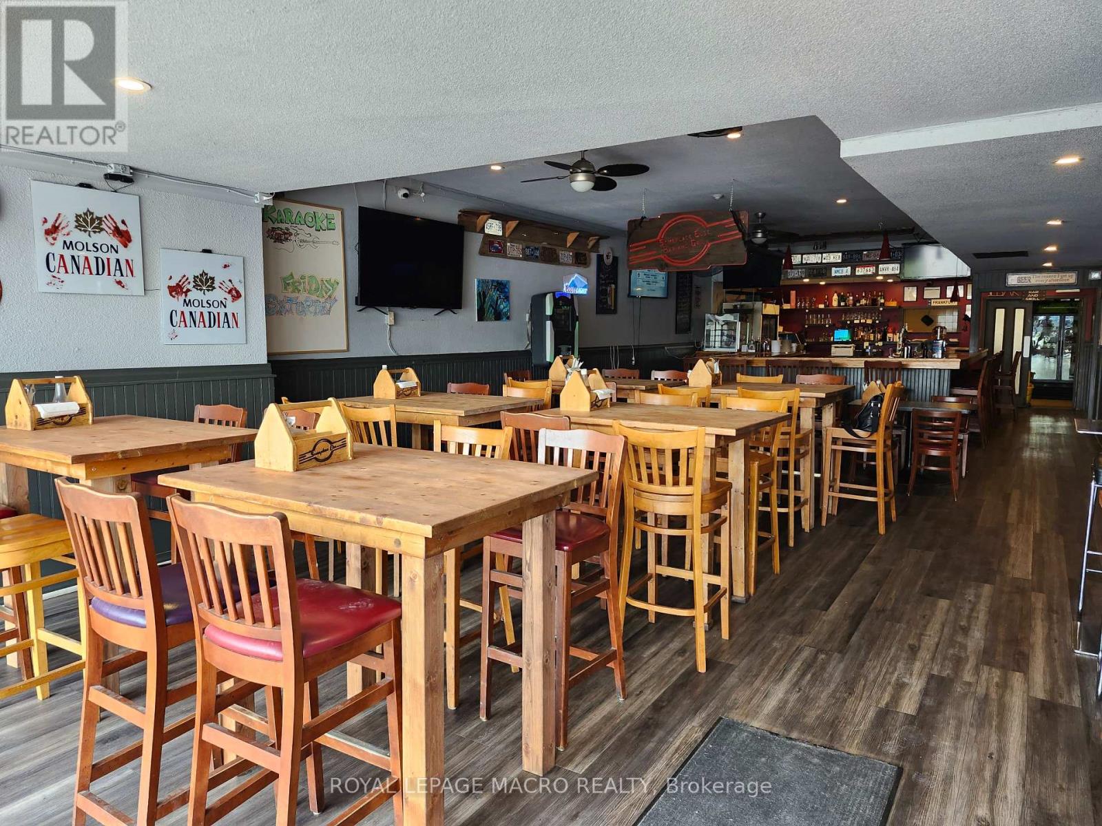 49 Scott Street W, St. Catharines, Ontario  L2R 1E1 - Photo 5 - X12835480