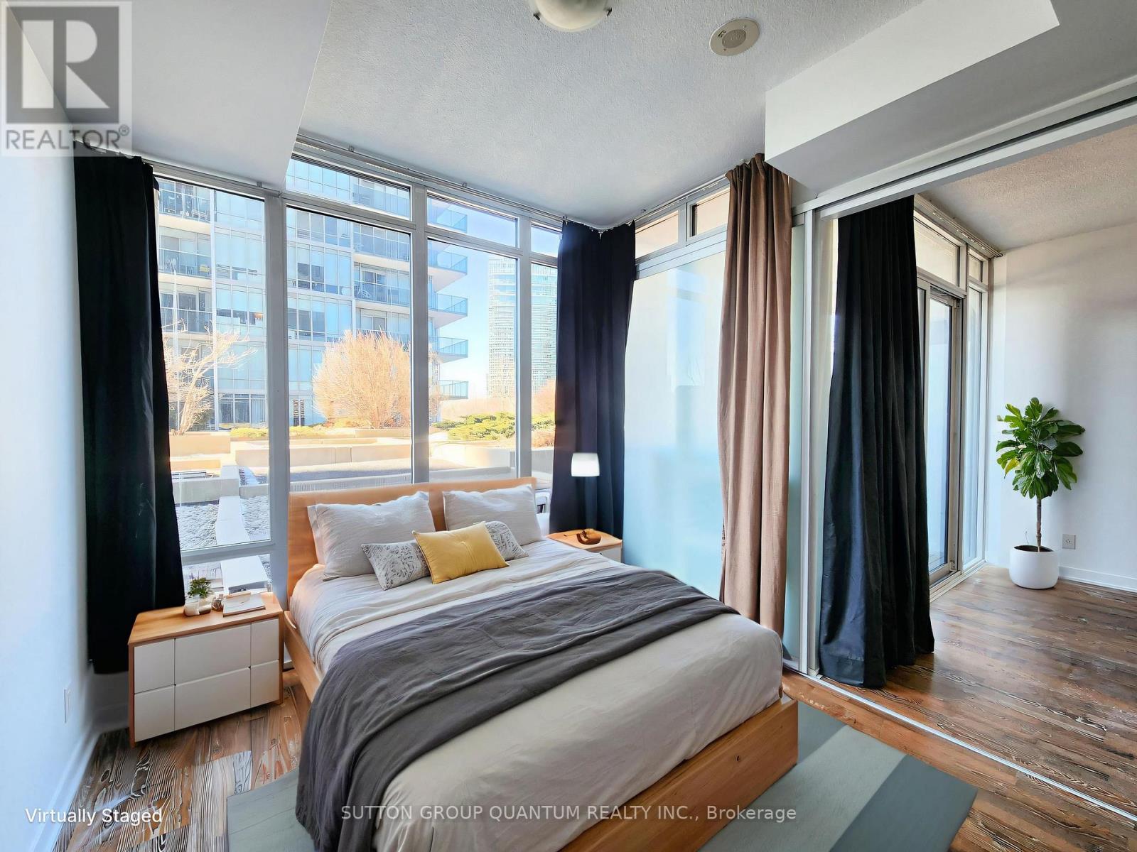 203 - 90 Park Lawn Road, Toronto, Ontario M8Y 0B6 - Photo 7 - W12835160