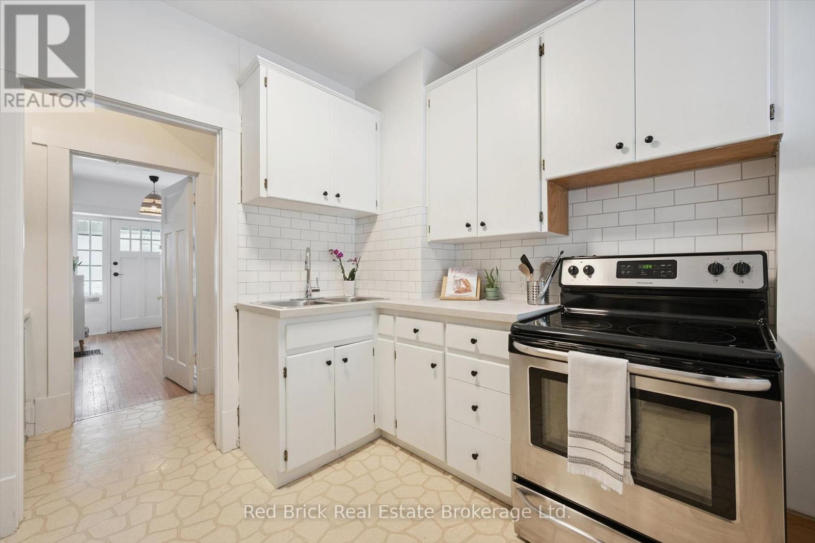 32 Eramosa Road, Guelph, Ontario  N1E 2L5 - Photo 13 - X12835658