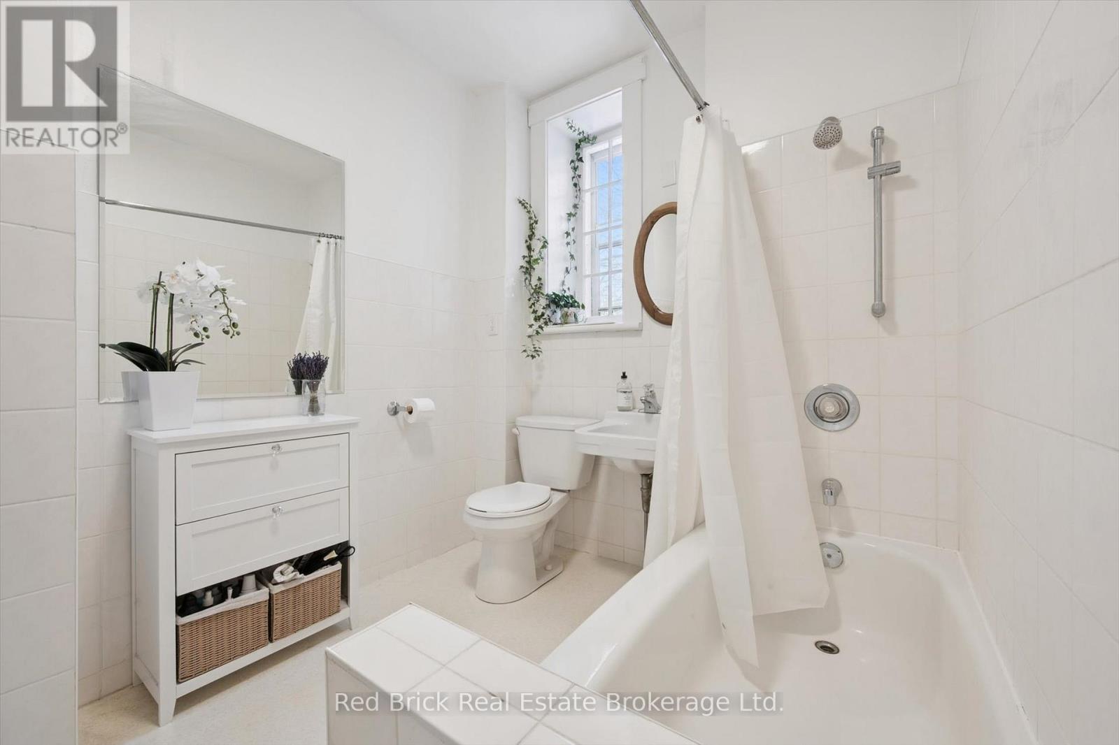 32 Eramosa Road, Guelph, Ontario  N1E 2L5 - Photo 25 - X12835658