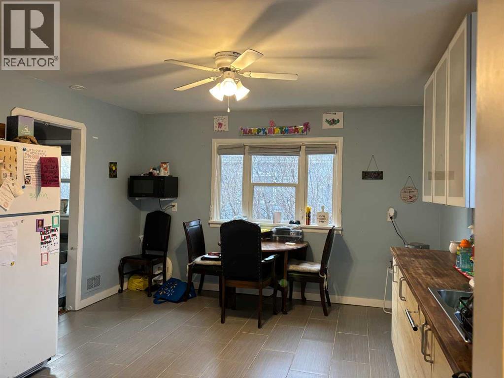 5208 55 Avenue, Ponoka, Alberta  T4J 1G8 - Photo 7 - A2288731