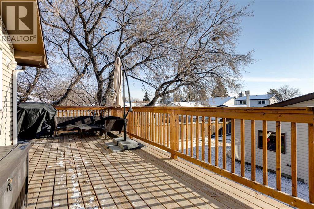 1205 Meadowbrook Drive Se, Airdrie, Alberta  T2A 1W6 - Photo 30 - A2281437