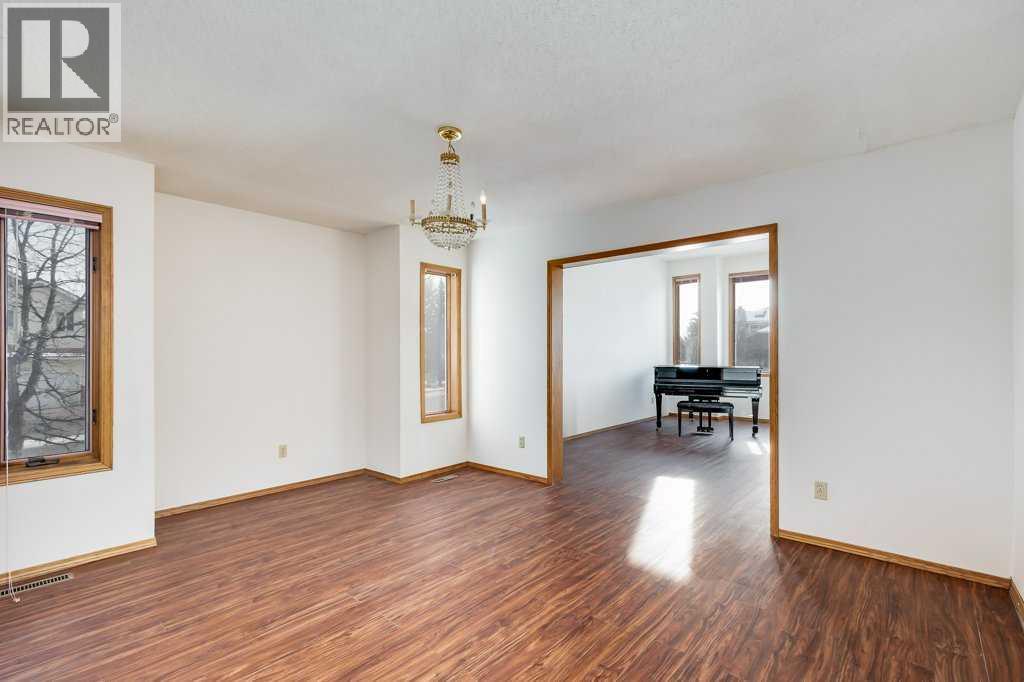 106 Sienna Hills Drive Sw, Calgary, Alberta  T3H 2C8 - Photo 7 - A2282460