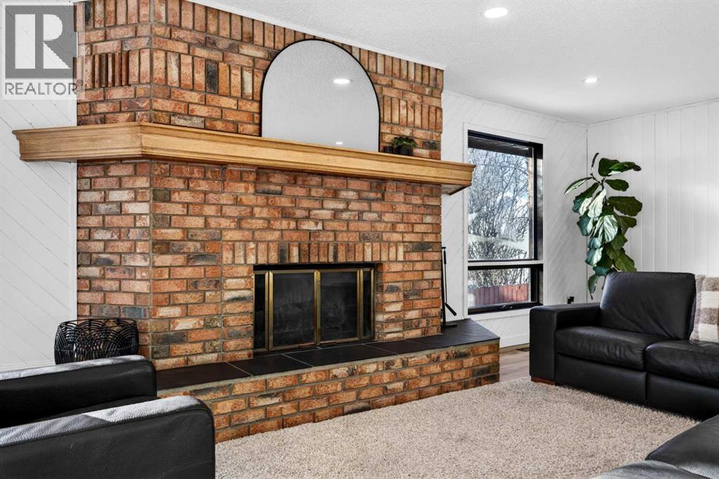 7103 Bow Crescent Nw, Calgary, Alberta  T3B 2C9 - Photo 9 - A2287821