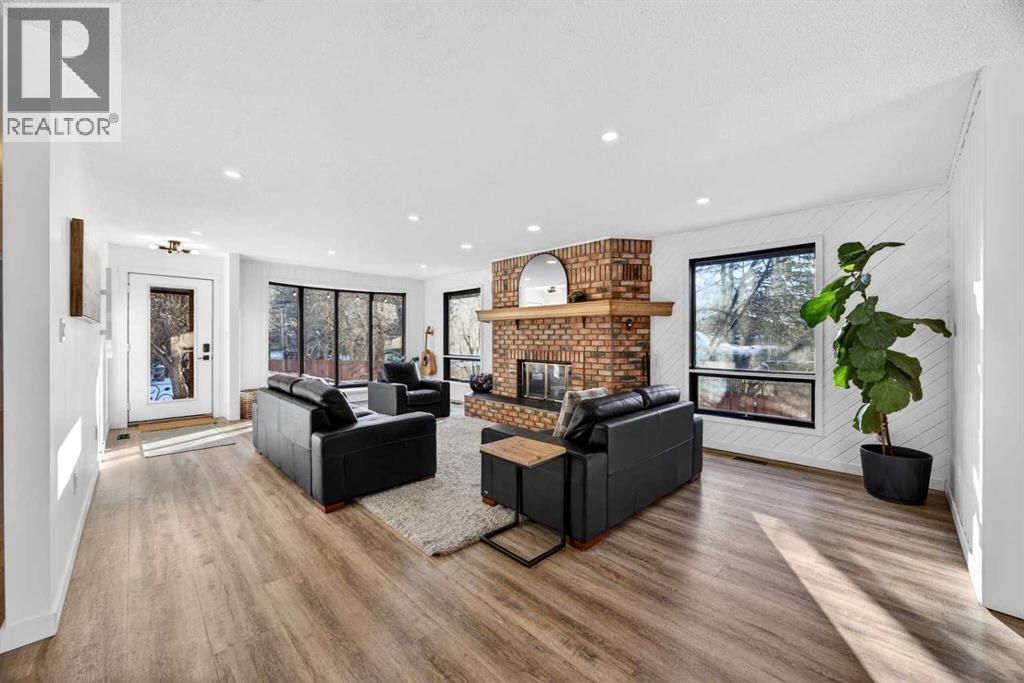 7103 Bow Crescent Nw, Calgary, Alberta  T3B 2C9 - Photo 8 - A2287821