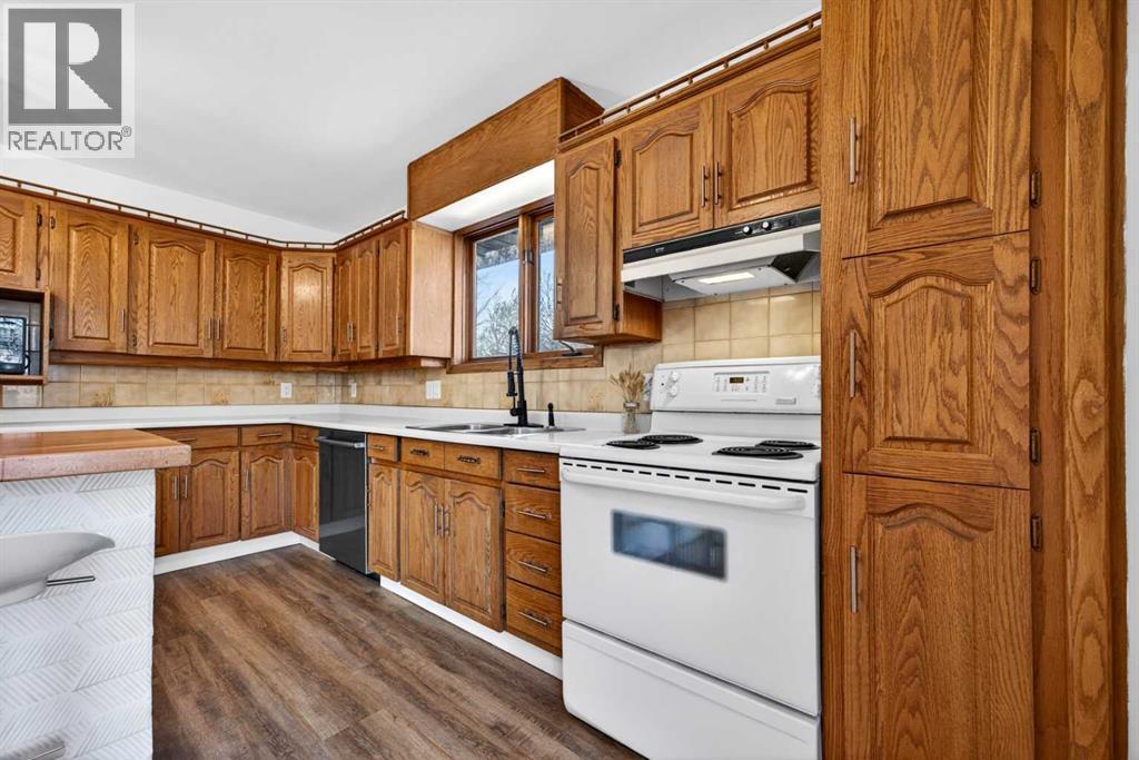 7103 Bow Crescent Nw, Calgary, Alberta  T3B 2C9 - Photo 17 - A2287821