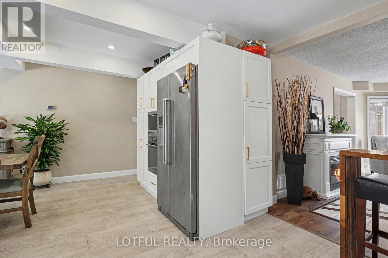 2212 Chalmers Crescent, Innisfil, Ontario  L9S 1Y6 - Photo 13 - N12835572