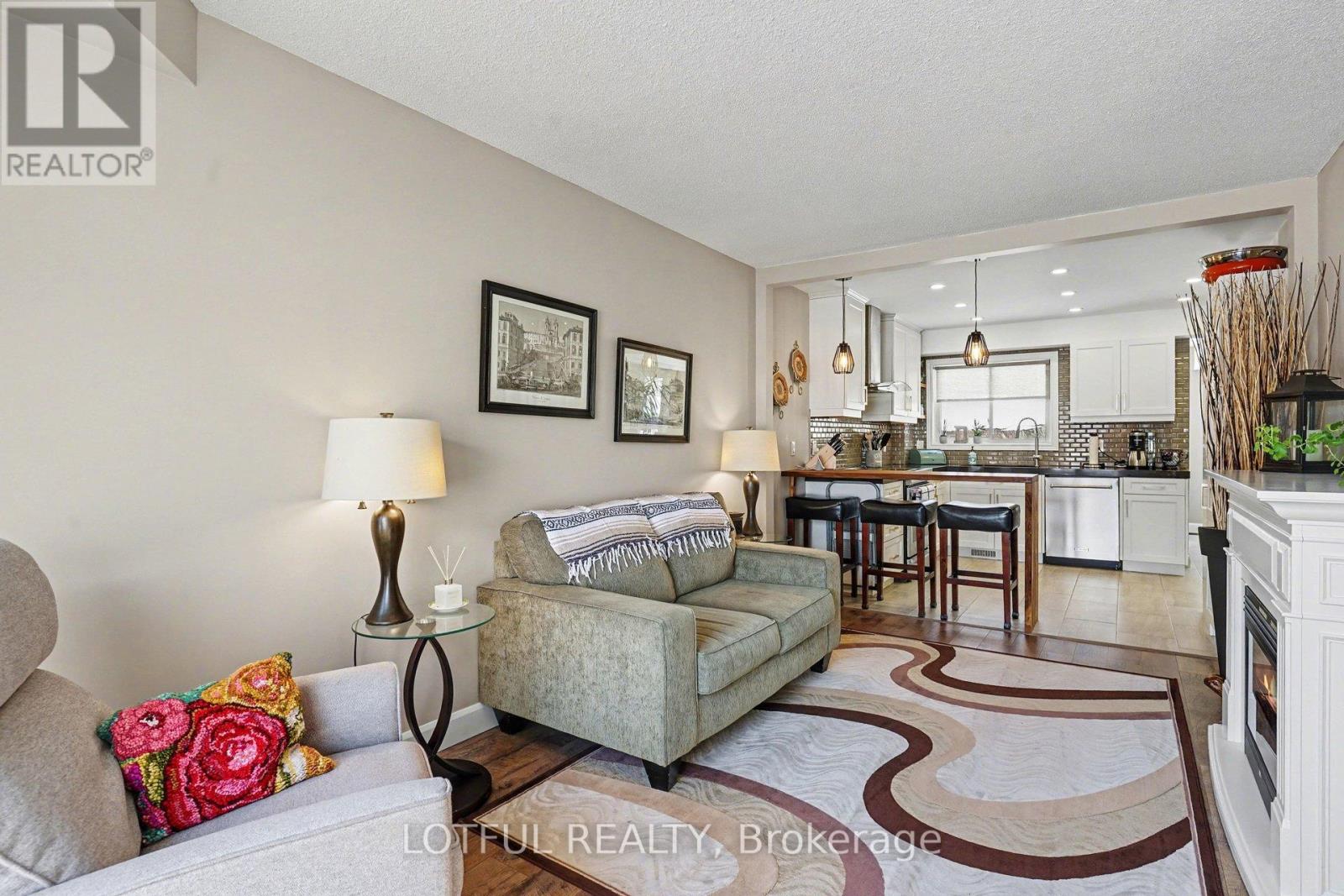 2212 Chalmers Crescent, Innisfil, Ontario  L9S 1Y6 - Photo 5 - N12835572