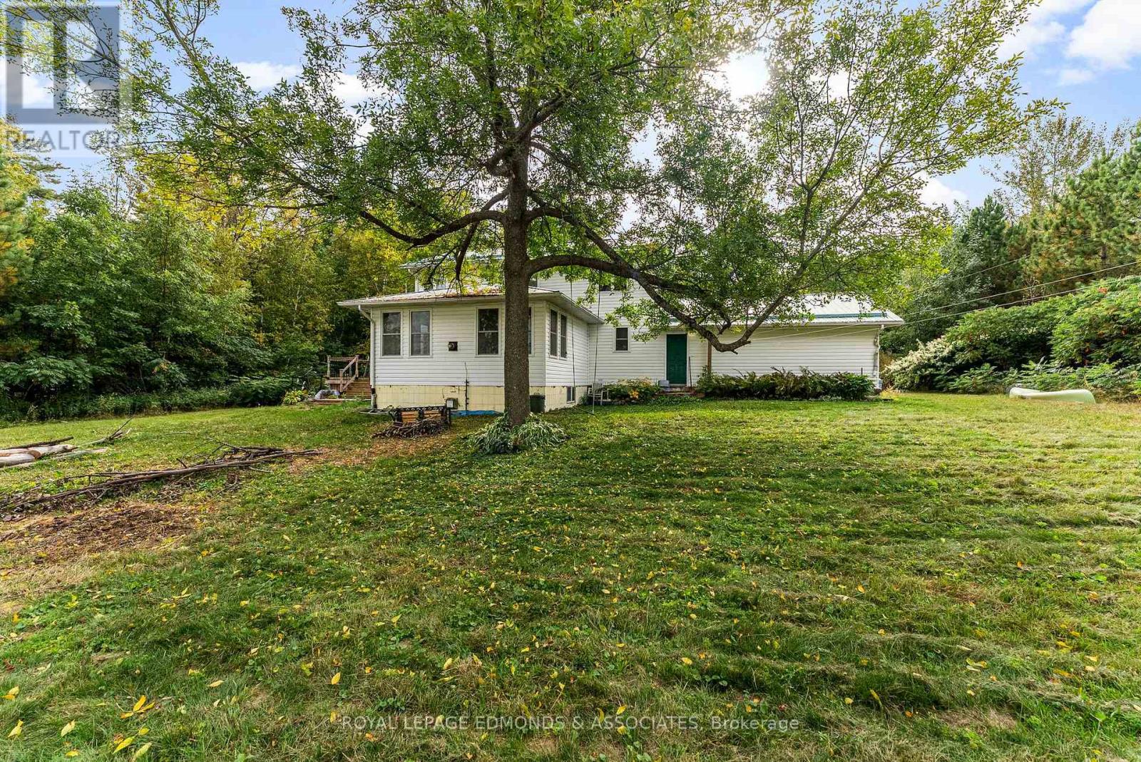 1095 Mountainview Drive, Laurentian Valley, Ontario  K8A 8E3 - Photo 37 - X12835588