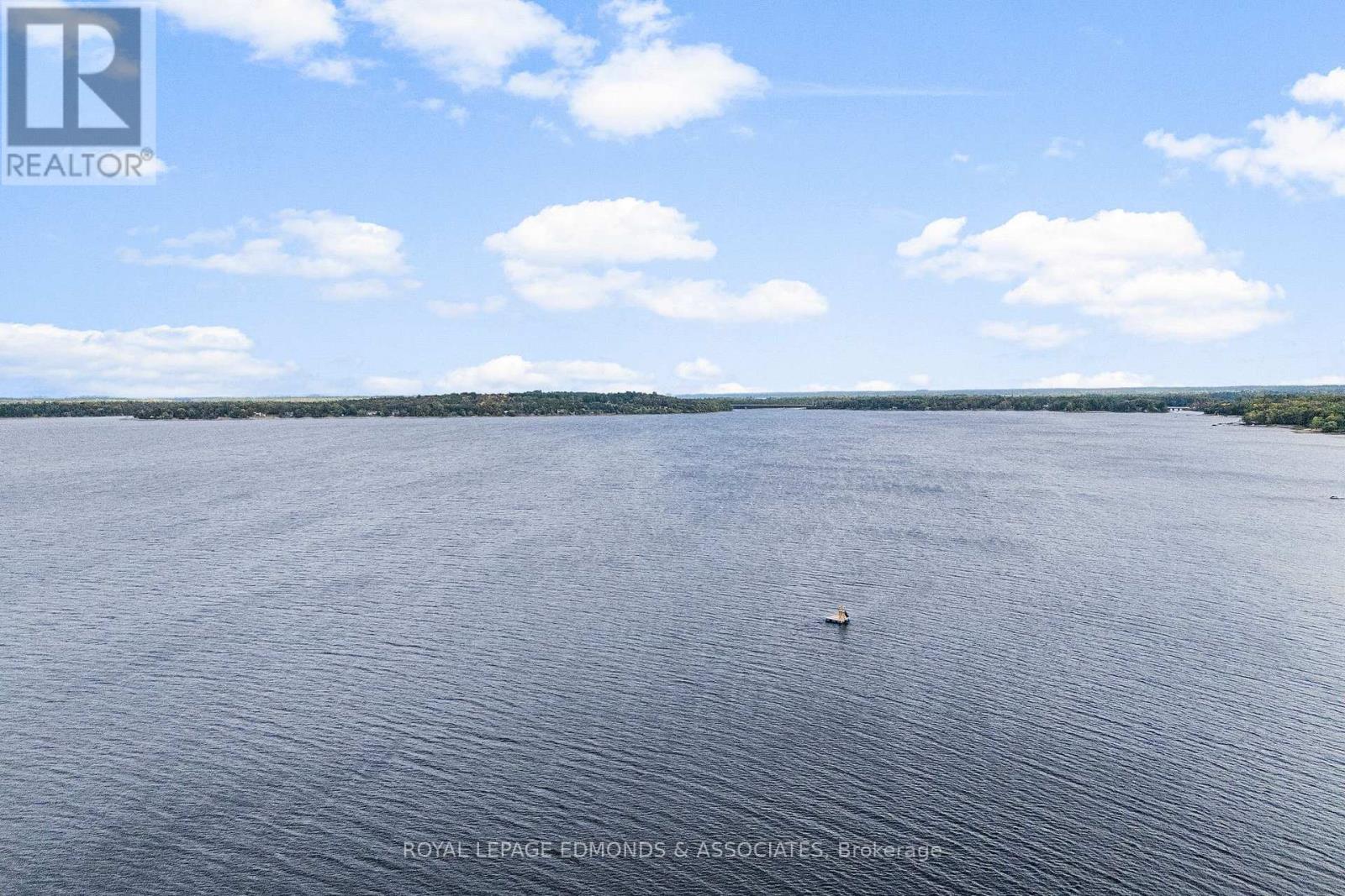 1095 Mountainview Drive, Laurentian Valley, Ontario  K8A 8E3 - Photo 43 - X12835588