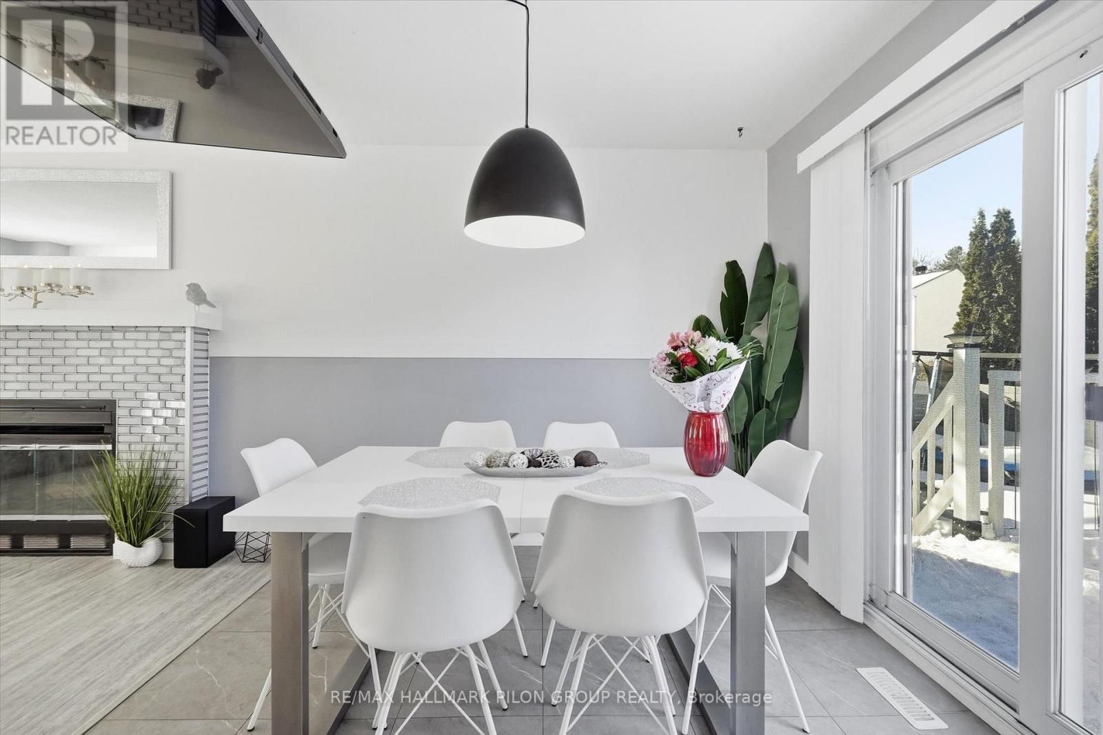 1456 Prestone Drive, Ottawa, Ontario  K1E 1M4 - Photo 6 - X12835602