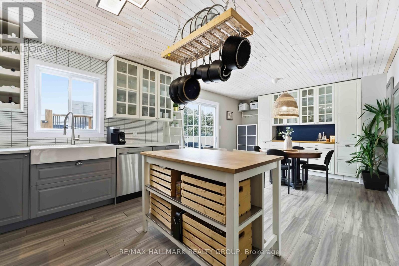 1091 Burgundy Lane, Ottawa, Ontario  K1C 2M9 - Photo 15 - X12835610