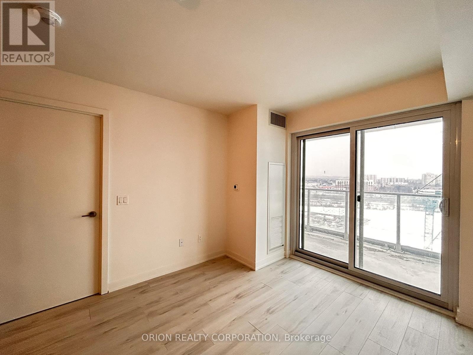 1212 - 1010 Sandy Beach Road, Pickering, Ontario  L1W 0C7 - Photo 5 - E12833178