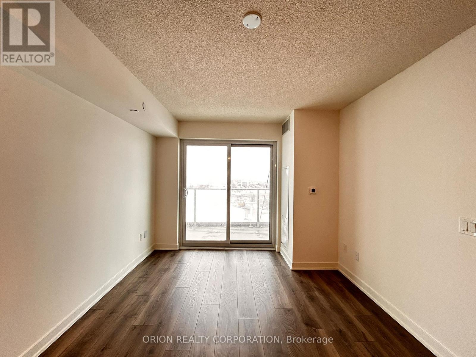 1301 - 1010 Sandy Beach Road, Pickering, Ontario  L1W 0C7 - Photo 4 - E12833406