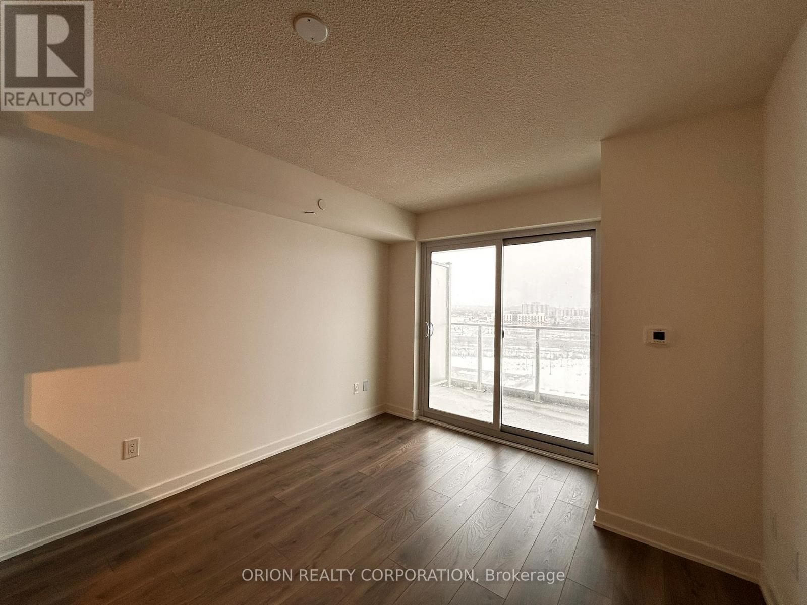 1301 - 1010 Sandy Beach Road, Pickering, Ontario  L1W 0C7 - Photo 5 - E12833406