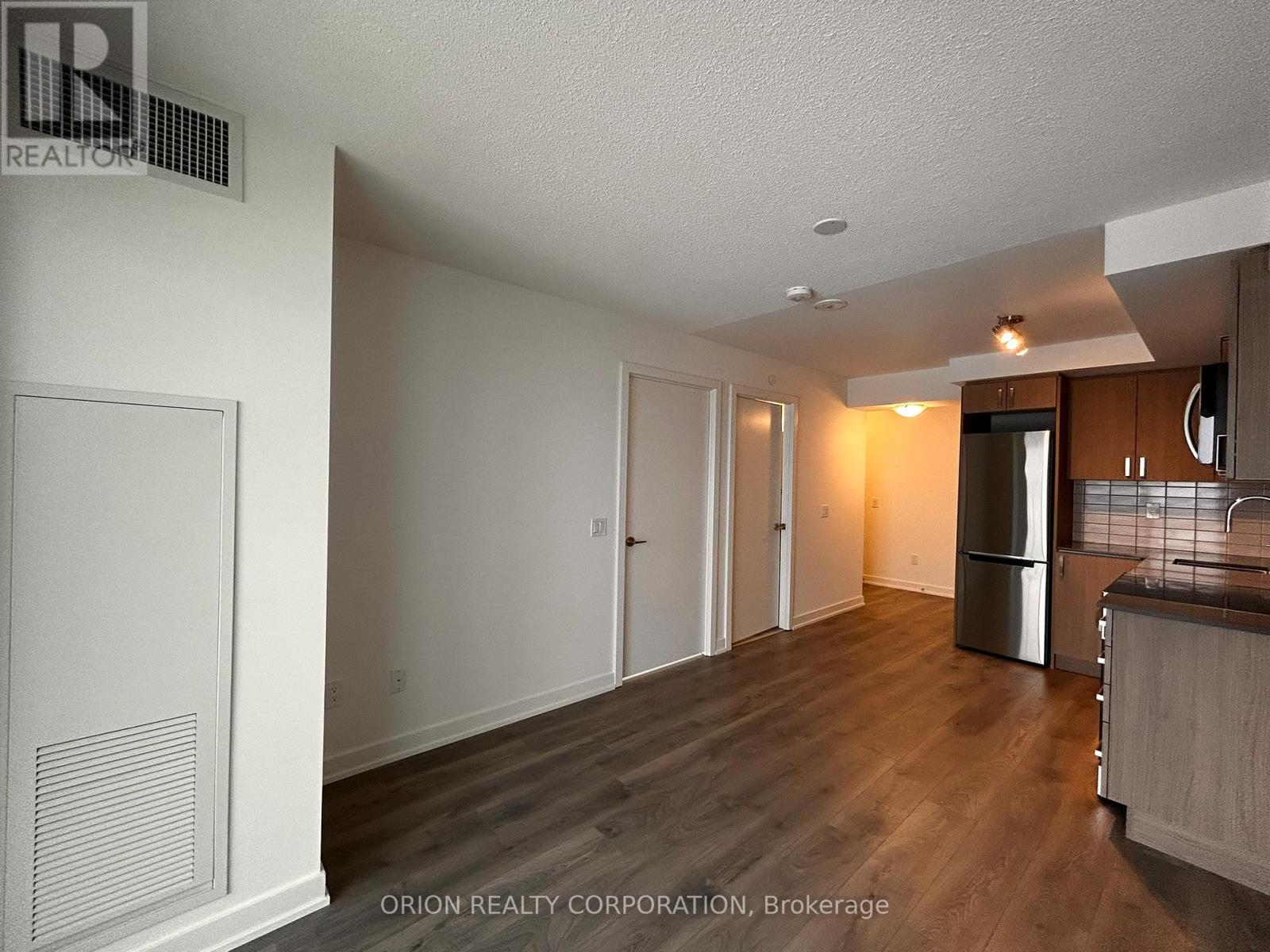 1301 - 1010 Sandy Beach Road, Pickering, Ontario  L1W 0C7 - Photo 7 - E12833406