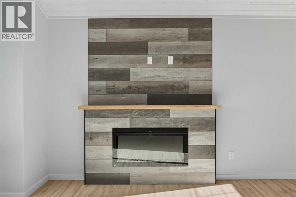 66 Metcalf Way, Lacombe, Alberta  T4L 0J9 - Photo 9 - A2289243