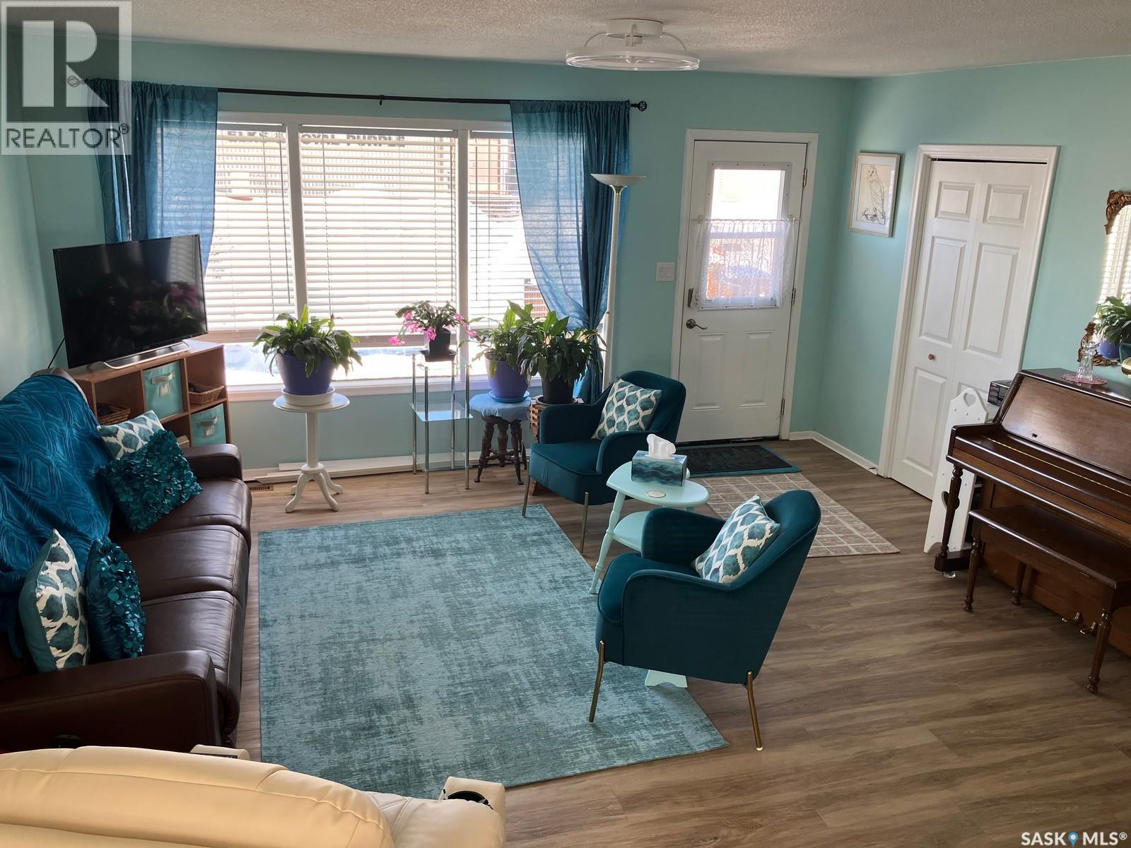 311 1st Street W, Nipawin, Saskatchewan  S0E 1E0 - Photo 4 - SK022016