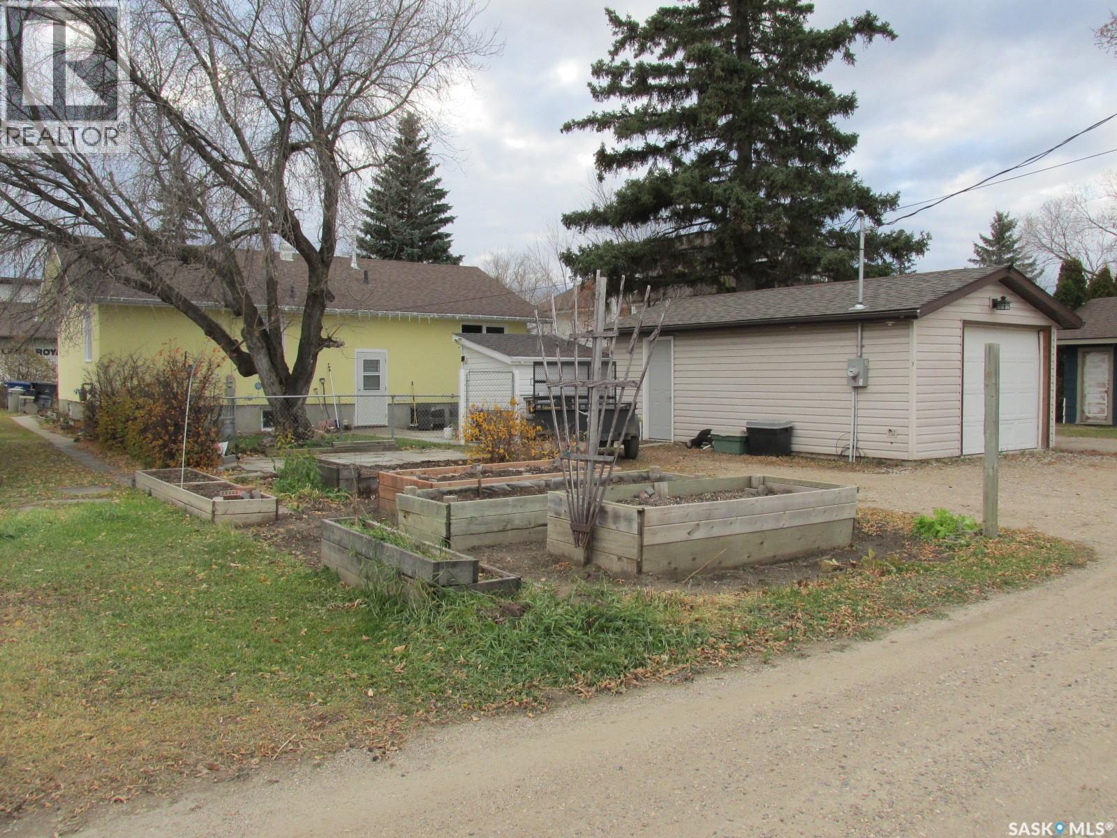 311 1st Street W, Nipawin, Saskatchewan  S0E 1E0 - Photo 30 - SK022016