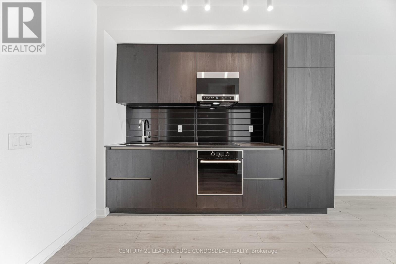 2411 - 110 Broadway Avenue, Toronto, Ontario  M4P 1V7 - Photo 17 - C12835692