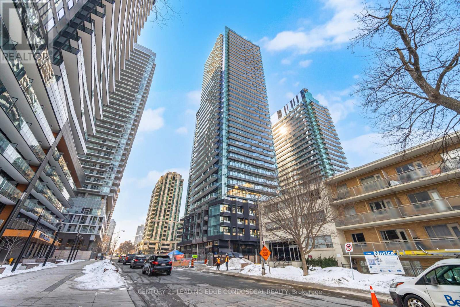 2411 - 110 Broadway Avenue, Toronto, Ontario  M4P 1V7 - Photo 2 - C12835692