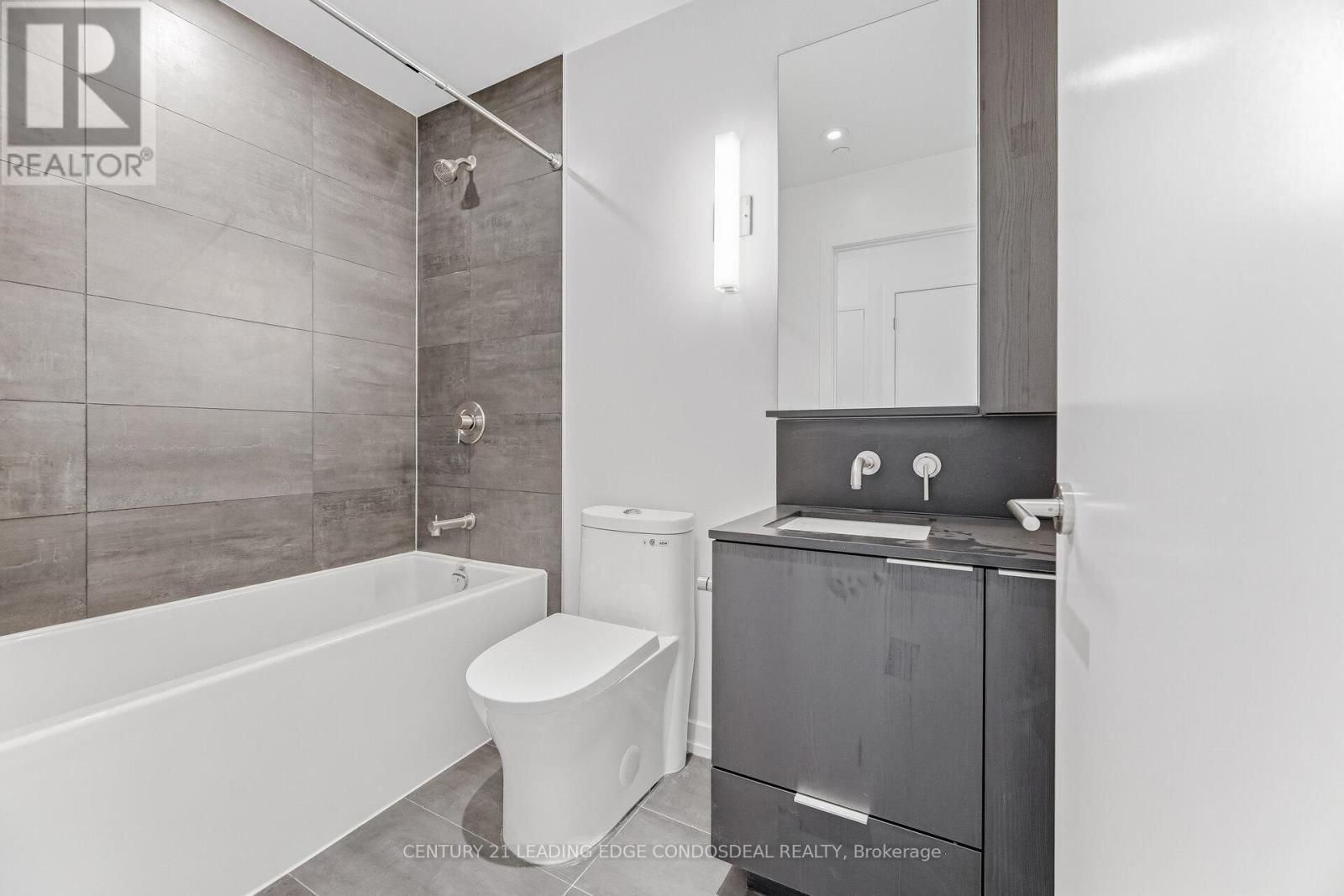 2411 - 110 Broadway Avenue, Toronto, Ontario  M4P 1V7 - Photo 34 - C12835692