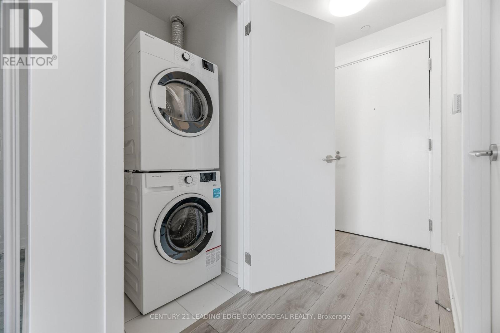 2411 - 110 Broadway Avenue, Toronto, Ontario  M4P 1V7 - Photo 35 - C12835692