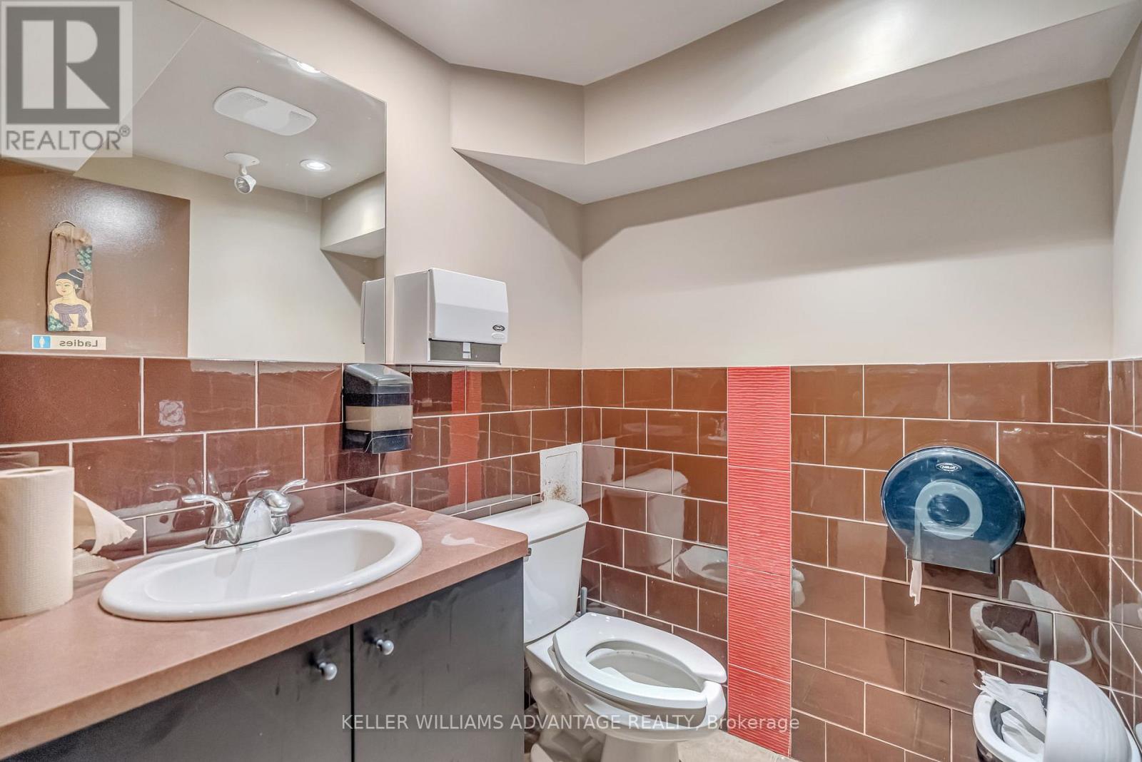 471 Danforth Avenue, Toronto, Ontario  M4K 1P1 - Photo 19 - E12835630