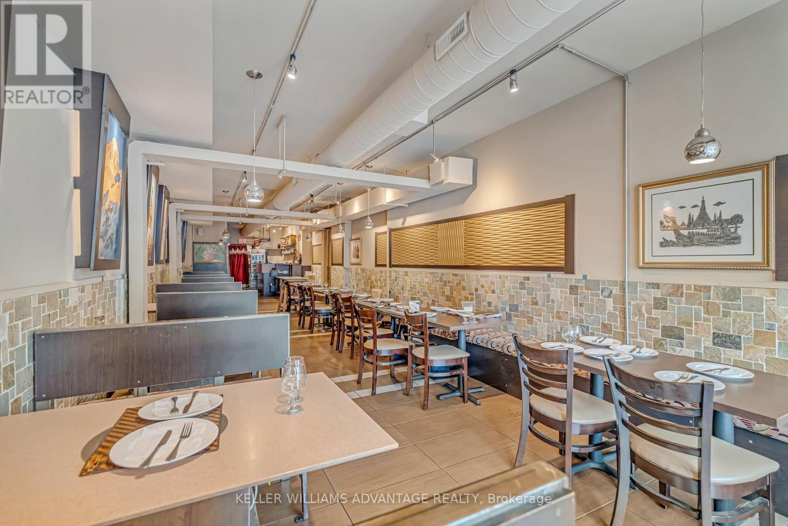 471 Danforth Avenue, Toronto, Ontario  M4K 1P1 - Photo 3 - E12835630