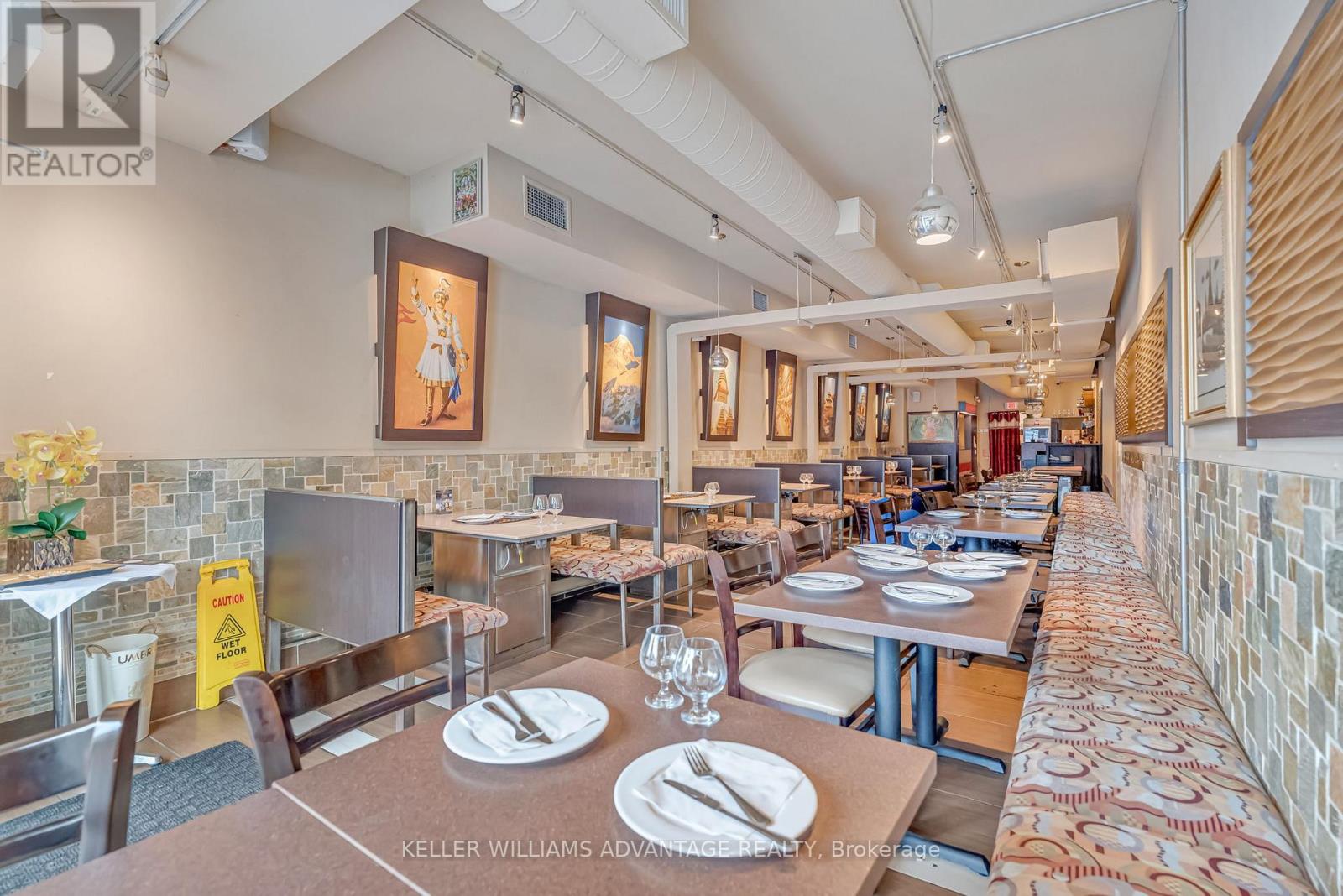 471 Danforth Avenue, Toronto, Ontario  M4K 1P1 - Photo 5 - E12835630