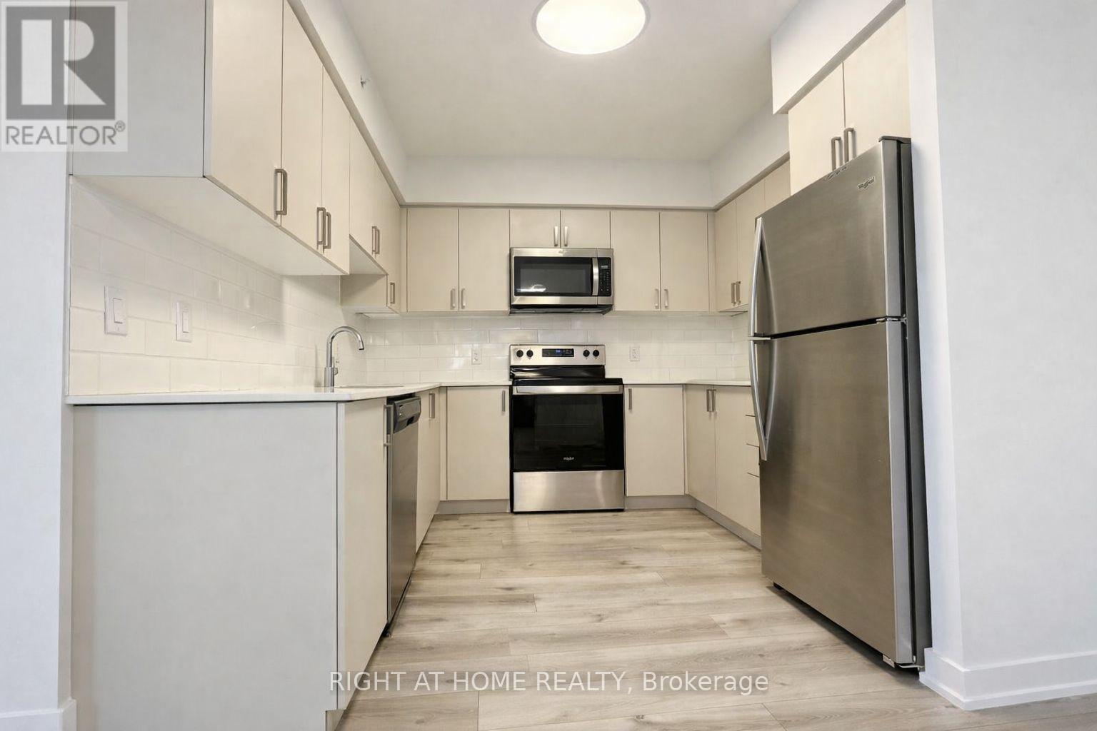 403 - 1475 Whites Road, Pickering, Ontario  L1V 0H3 - Photo 2 - E12835700