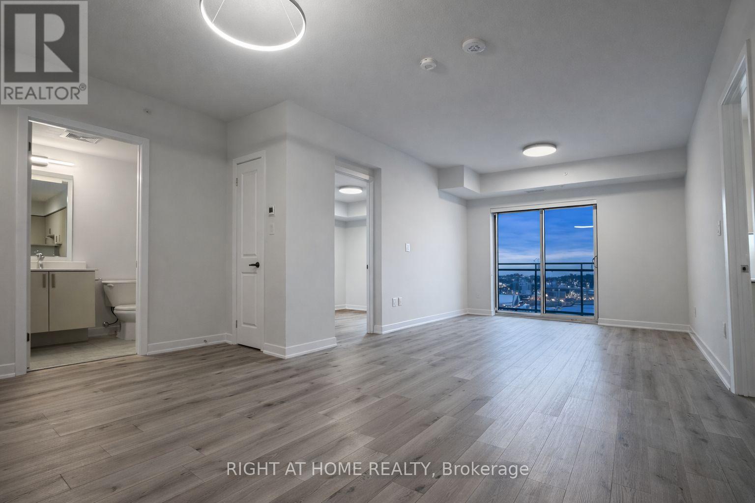 403 - 1475 Whites Road, Pickering, Ontario  L1V 0H3 - Photo 4 - E12835700