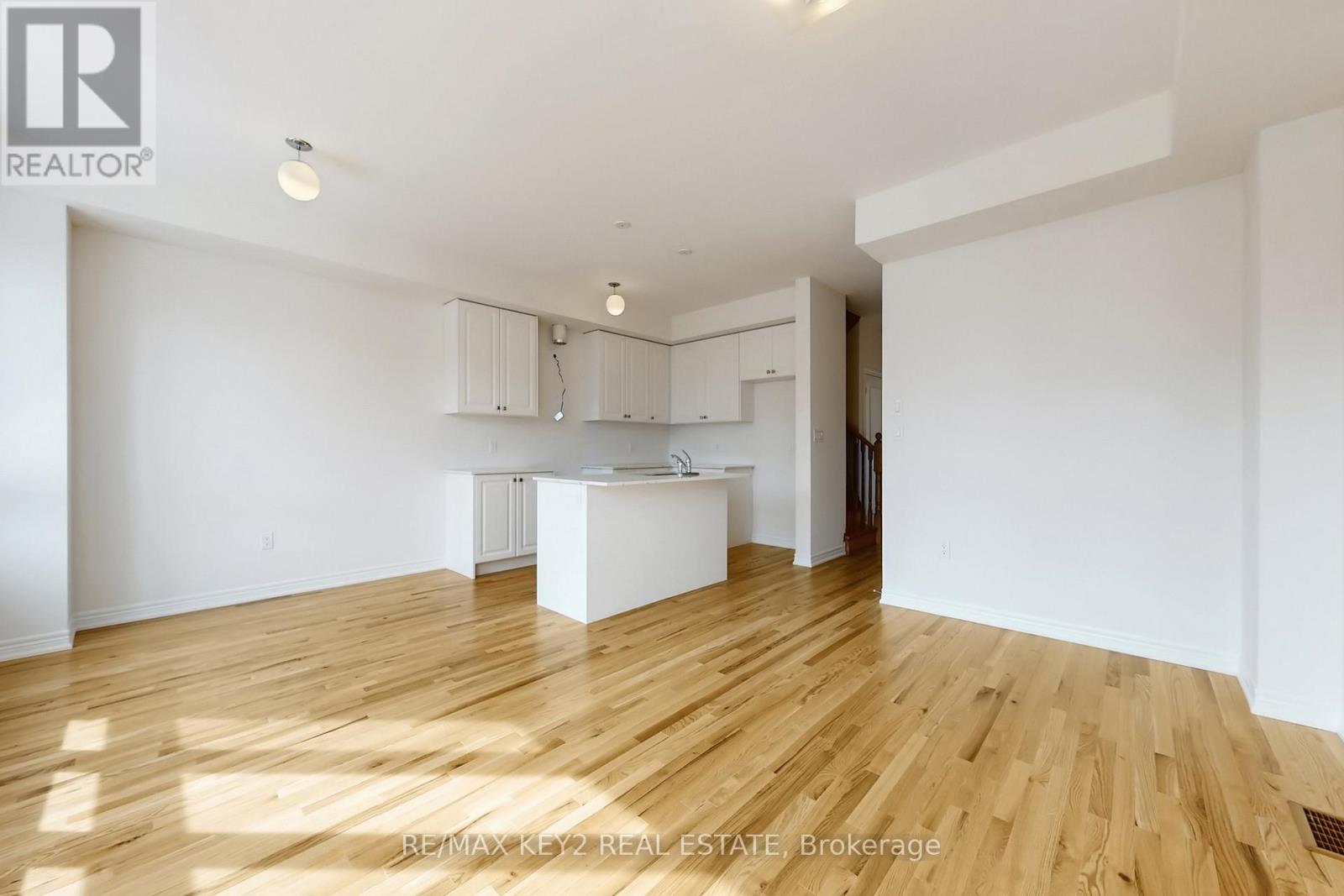 2949 Starlight Drive, Pickering, Ontario  L1X 0G8 - Photo 5 - E12835716