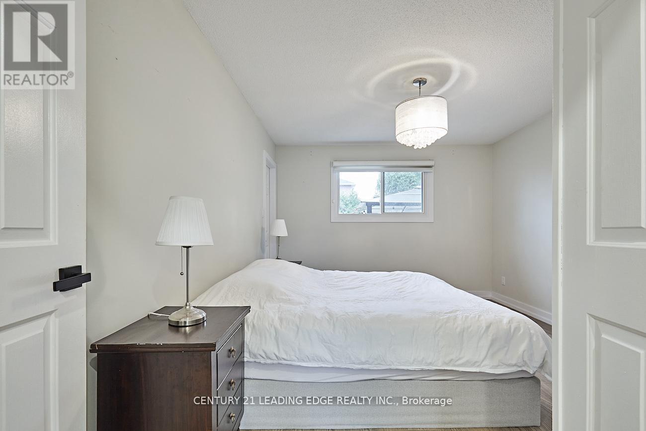 40 Waywell Street, Whitby, Ontario  L1N 8N9 - Photo 24 - E12835726