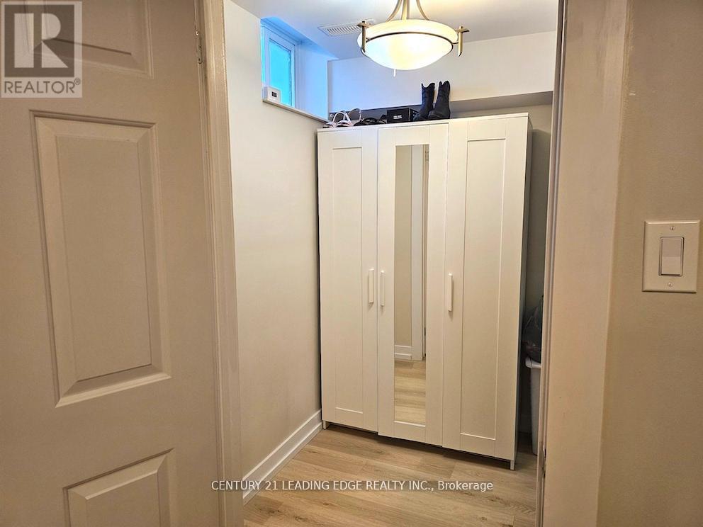 Lower - 40 Waywell Street, Whitby, Ontario  L1N 8N9 - Photo 7 - E12835730