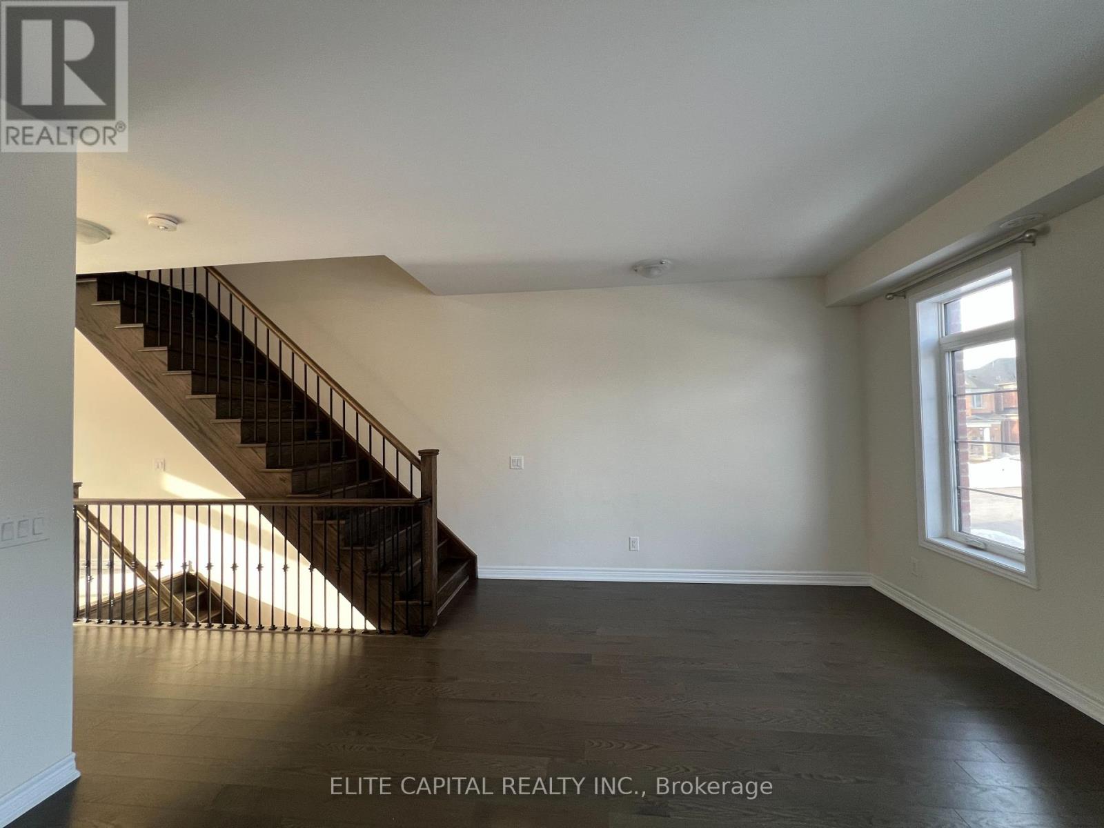 95 Elkington Crescent, Whitby, Ontario  L1P 0L7 - Photo 12 - E12835788