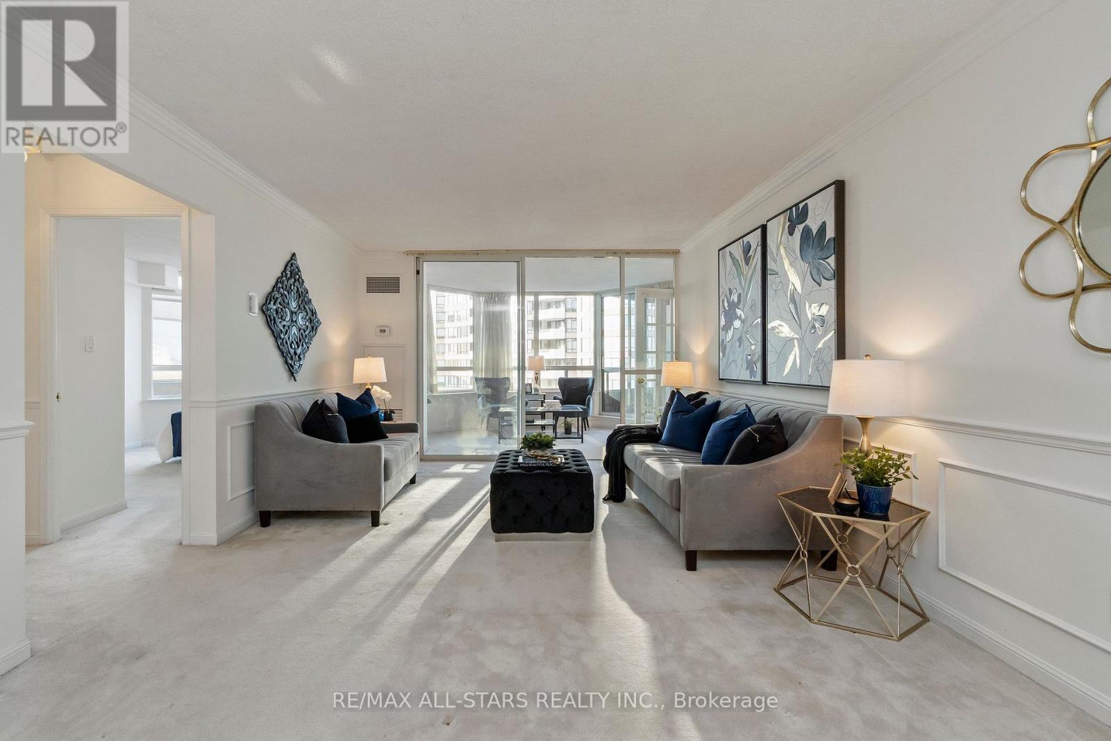 701 - 610 Bullock Drive, Markham, Ontario  L3R 0G1 - Photo 2 - N12835542