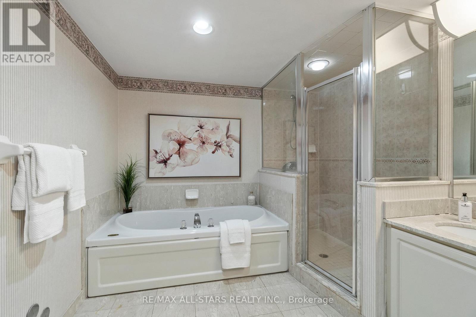 701 - 610 Bullock Drive, Markham, Ontario  L3R 0G1 - Photo 25 - N12835542